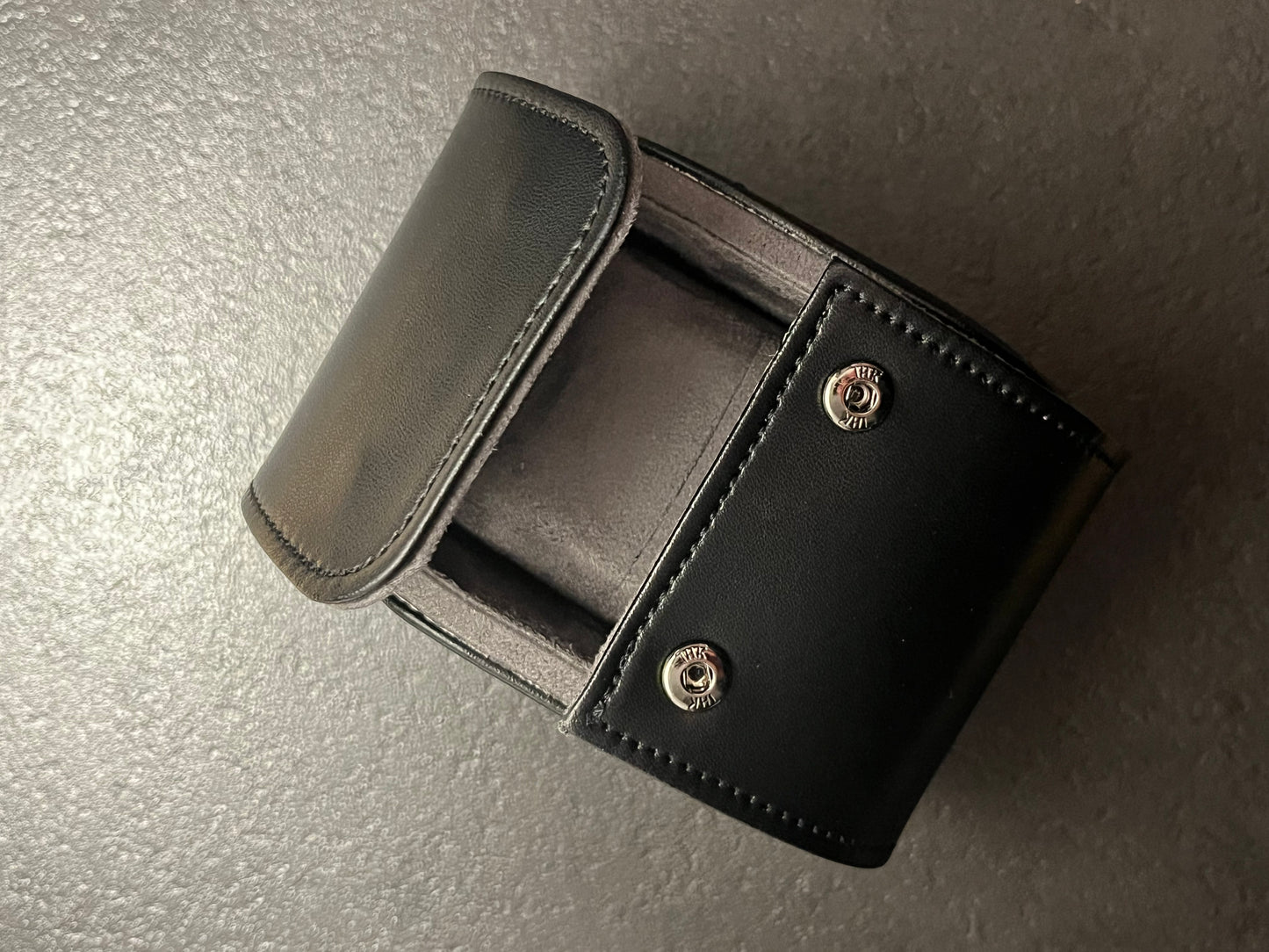 6. Longines Présence